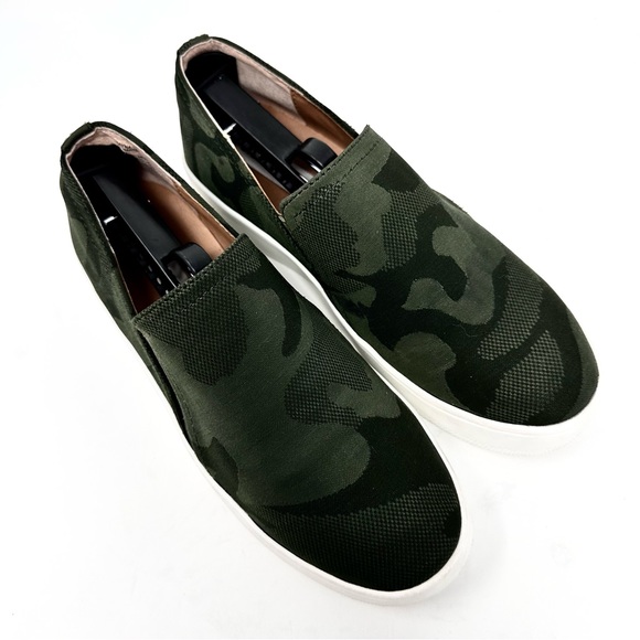 Steve Madden Zayna Green Camo Platform Sneaker - Picture 4 of 12